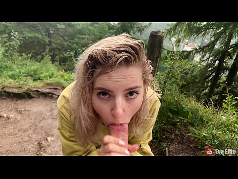 ❤️ Ragazza ingoia lo sperma dopo un pompino in pubblico - Eva Elfi ️ Porno russoal it.8kpornvids.ru ❌❤